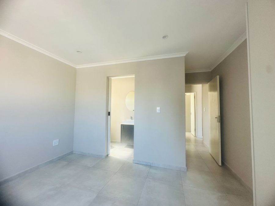 3 Bedroom Property for Sale in Parklands Western Cape